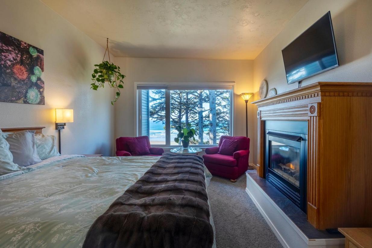 Standard Triple Room with Sea View
